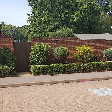 Sunderland Place Farnborough  Eksteriør bilde